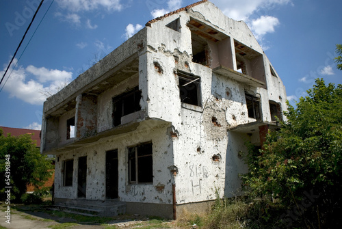 Photos House with bullet tracks, Laslovo, Croatia
