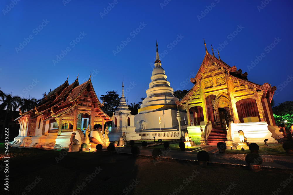 Fototapeta premium Wat Phra Sing in the evening, 
