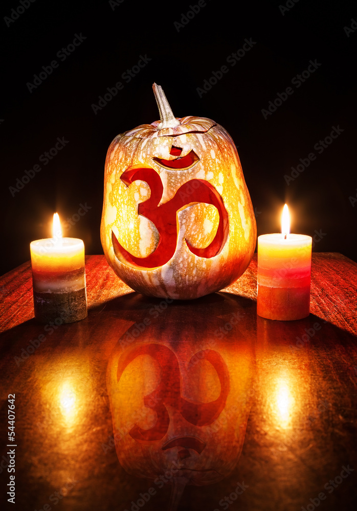 Fototapeta premium Om Halloween pumpkin