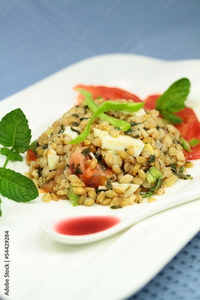 salade d’épeautre, ses feuilles de menthe salade d’épeautre, ses feuilles de menthe