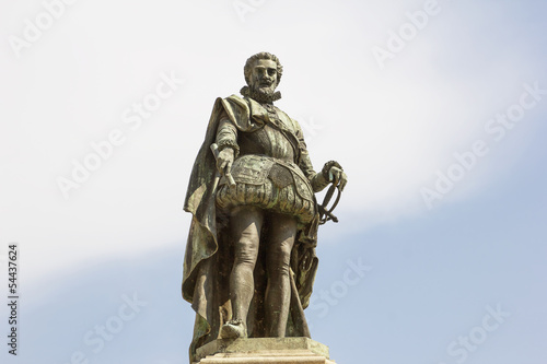 Statua di Carlo Emanuele I di Savoia a Vicoforte photo