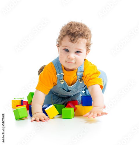 kid playing toy blocks  iso...