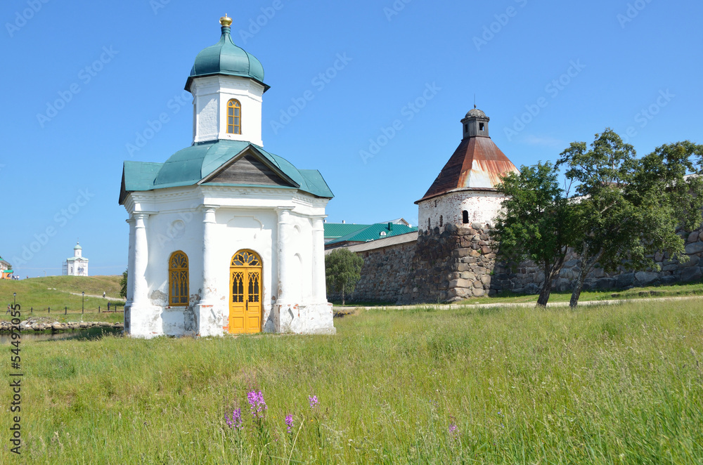 Часовня Св. Александра Невского у стен Соловецкого монастыря.