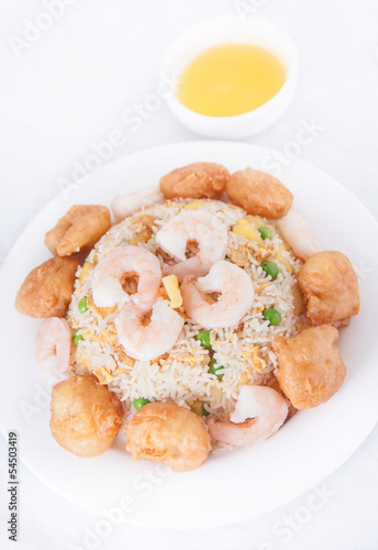 Chinese fried rice with prawn