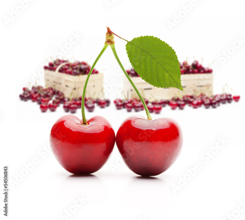 Kirschen mit Körbchen
