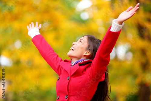 Canvas Print Autumn / fall woman happy in free freedom pose