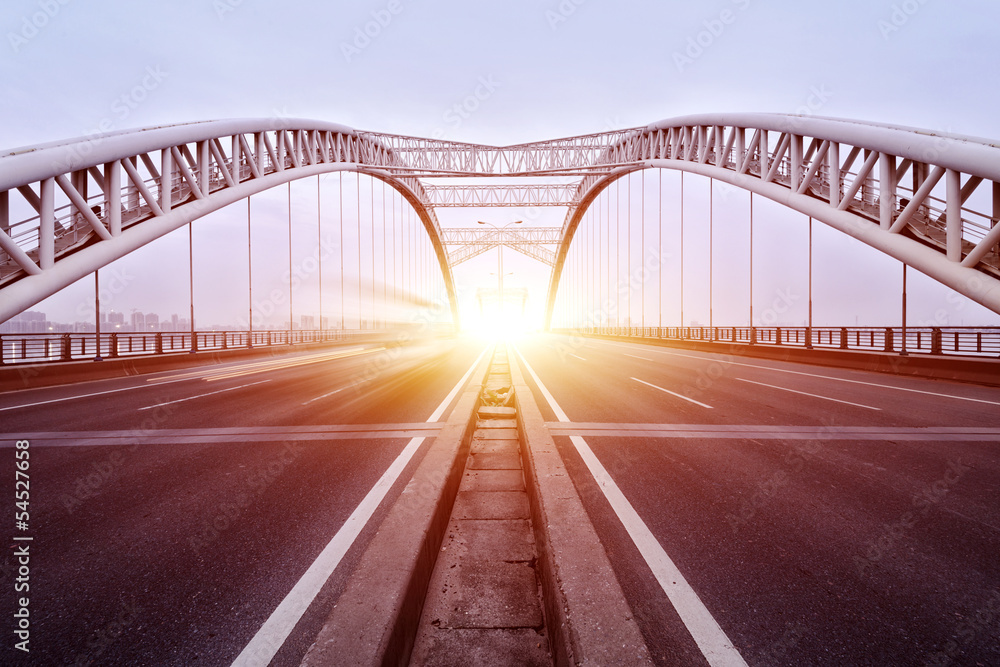 Obraz premium the night of modern bridge,