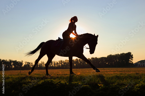 Sunset rider © horsemen