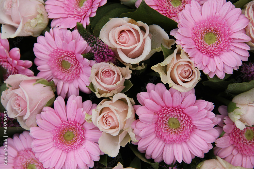 Bridal flower arrangement in pink Bridal flower arrangement in pink