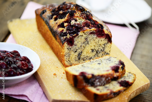 Foto Kirschkuchen mit Mohn