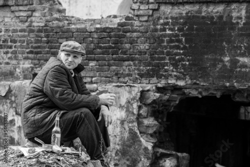 Fototapeta Naklejka Na Ścianę i Meble -  A man at ruins