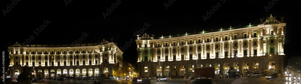 Illuminated Piazza della Repubblica