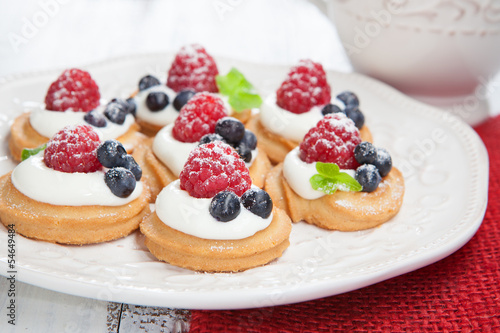 Wallpaper Mural Raspberries mini cakes Torontodigital.ca