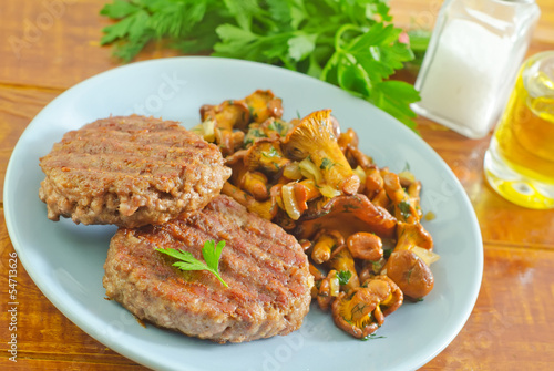 burgers with fried mushrooms