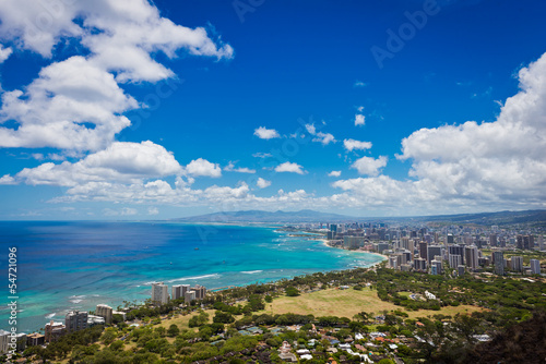 Fototapeta Naklejka Na Ścianę i Meble -  View of Waikiki and Honolulu from Diamond Head