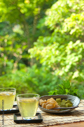 緑茶とわらび餅