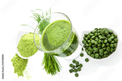 Green healthy superfood. Detox supplements.