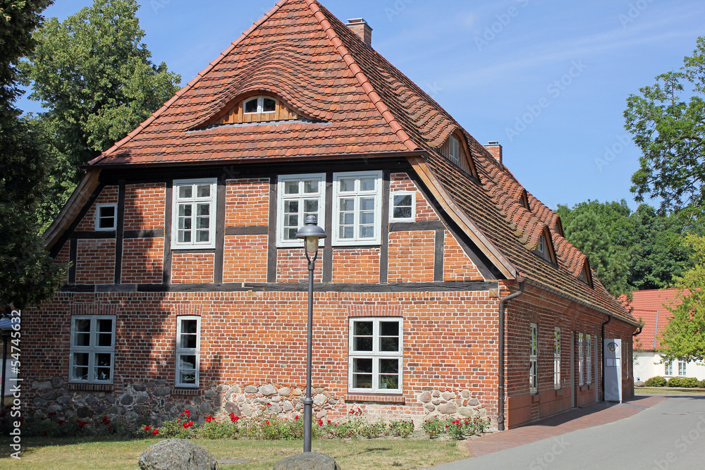 Gebäude im Klosterpark Dobbertin (Mecklenburg-Vorpommern)