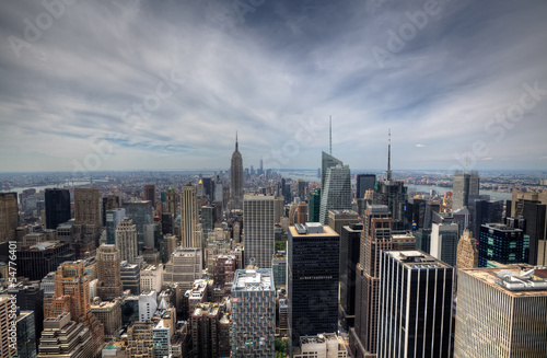 New York City skyline with urban skyscrapers © fototehnik