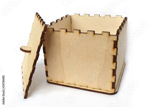 empty wooden box © mediasova