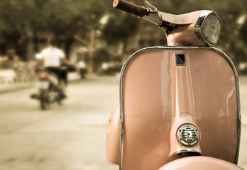 Bilder mit Rahmen Roller Klassisches Moped im Retrocharme  © charles taylor
