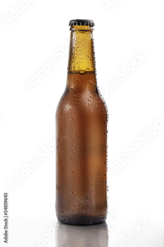botella de cerveza helada