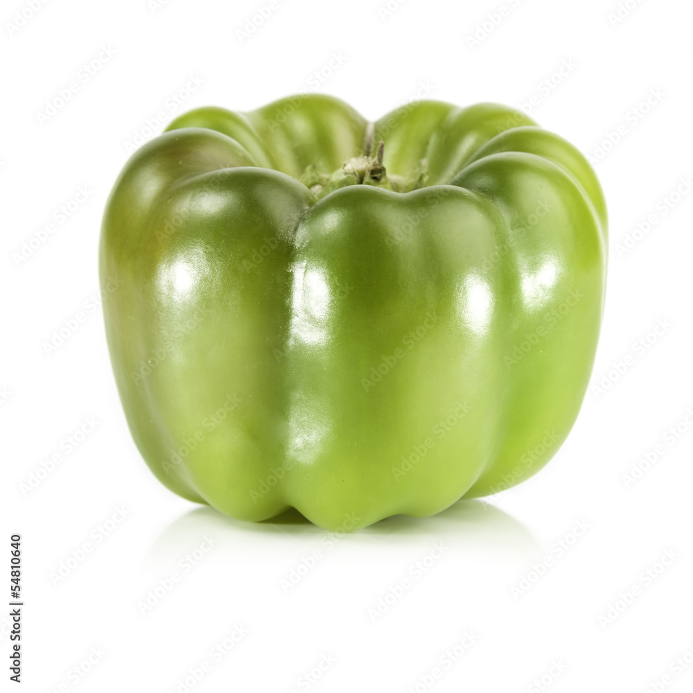 pimiento verde sobre fondo blanco pimiento verde sobre fondo blanco