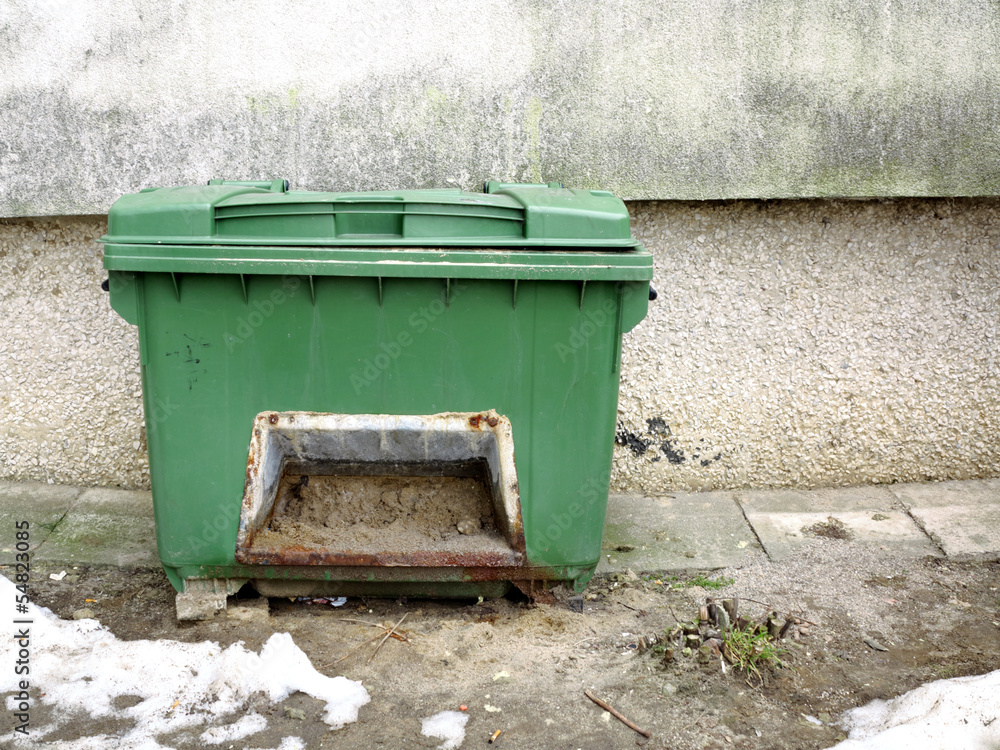 box with sand to prevent slippage in winter box with sand to prevent slippage in winter