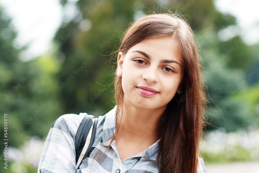 Naklejka premium beautiful teenage girl