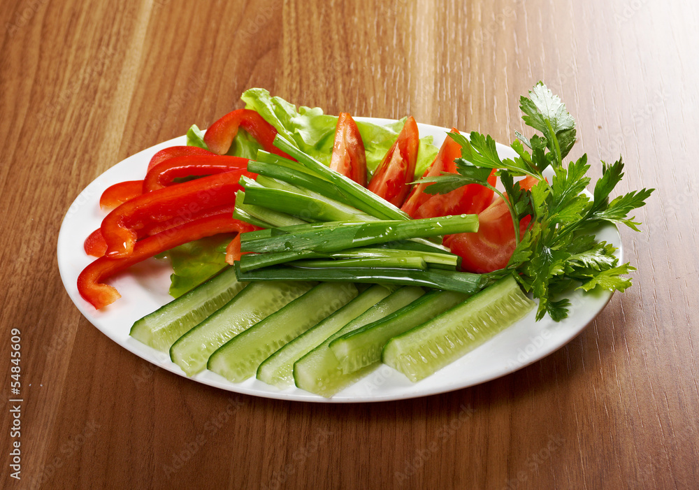 vegetable arrangement .