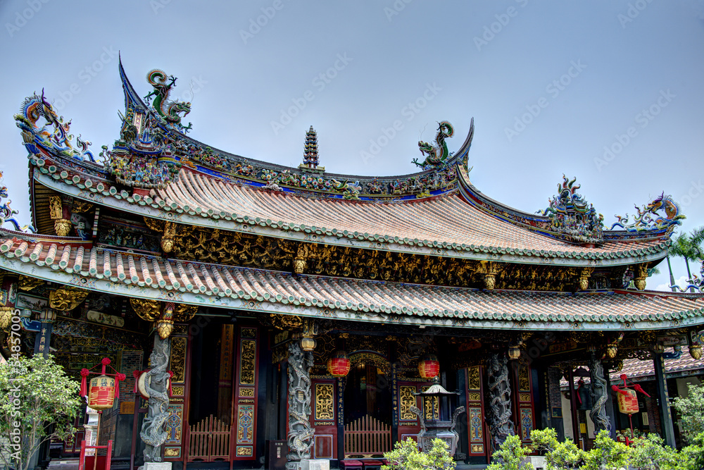 Fototapeta premium Świątynia Dalongdong Baoan, Tajpej, Tajwan