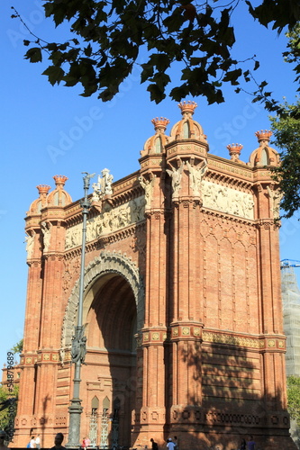 Triumphal arch Arc de Triomf Borne quarter Barcelona