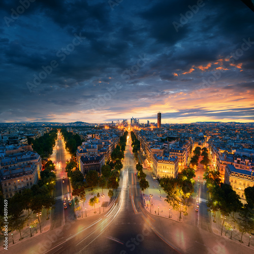 Amazing view to night Paris
