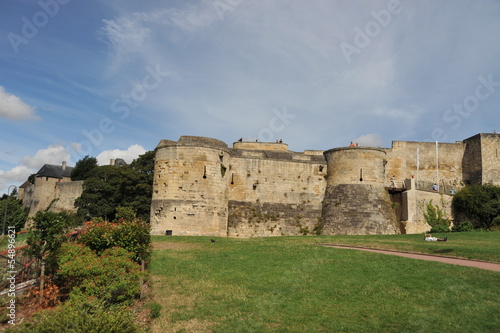 Fortifications et la Barbacane, Château de Caen