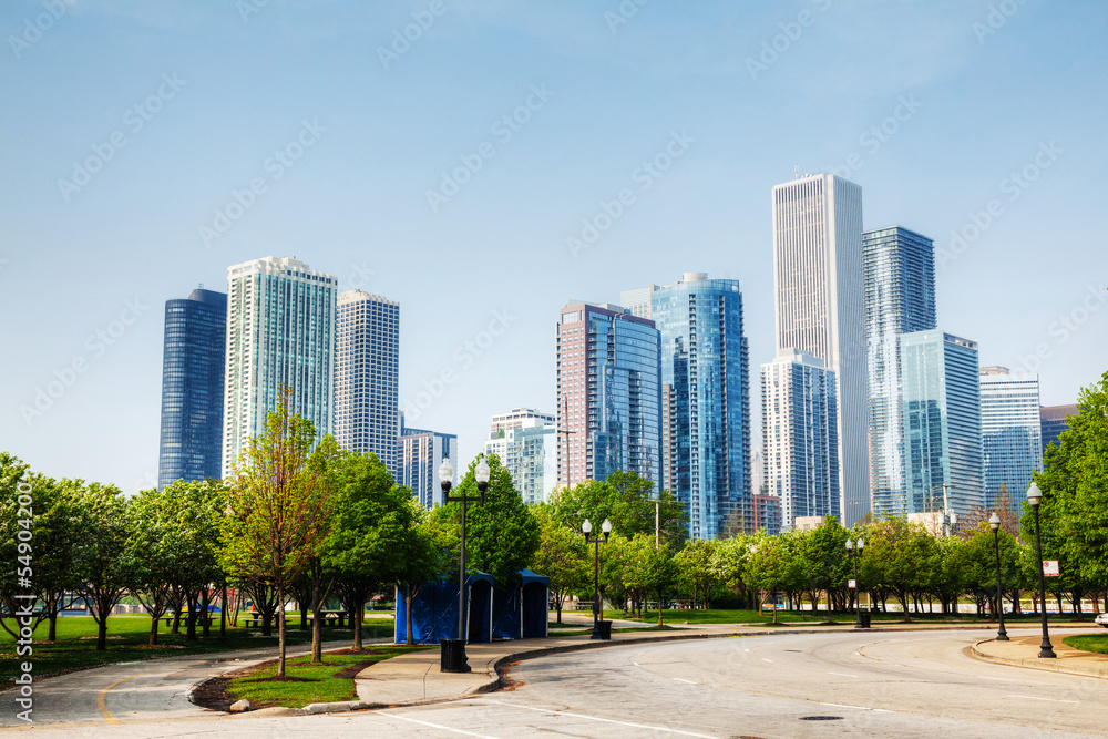 Downtown Chicago, IL in the morning