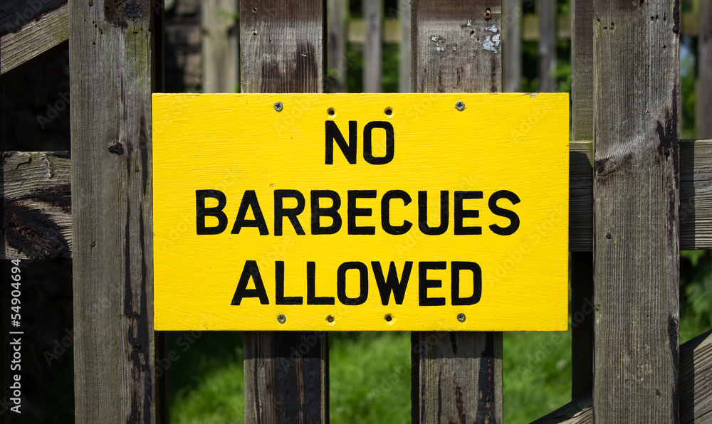 No Barbecues allowed sign