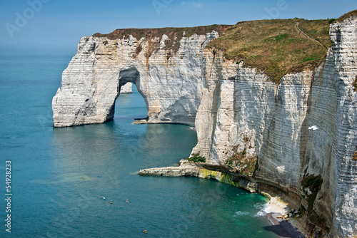 La Manneporte, falaise d'Etretat, Normandie photo