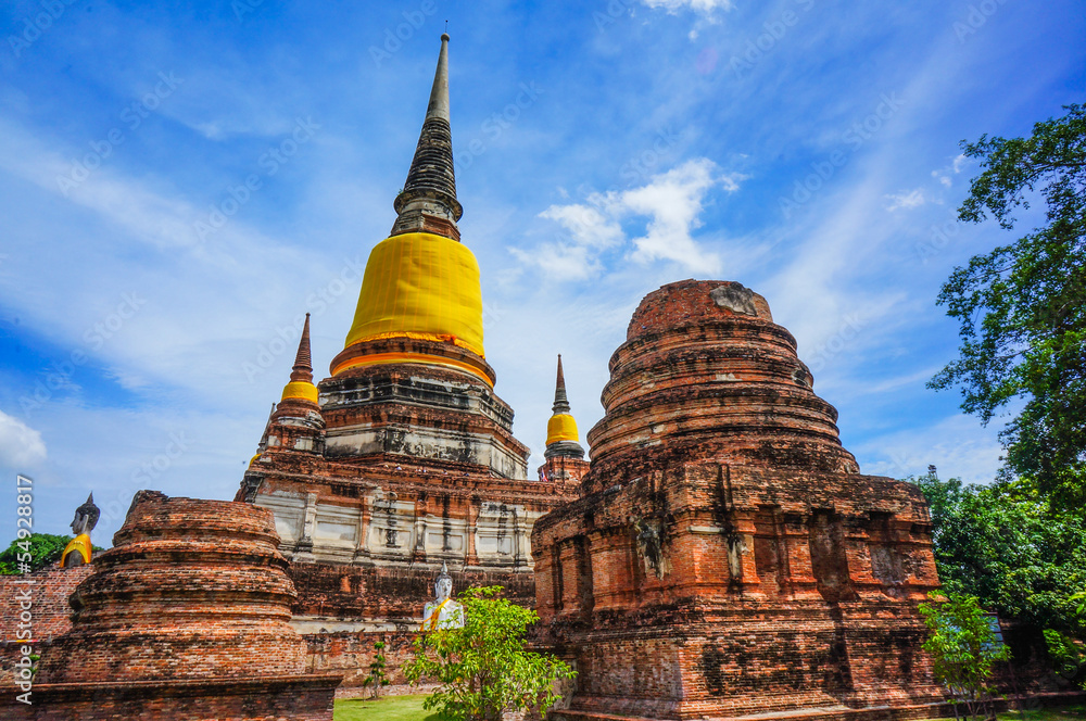 Fototapeta premium Wat Yai Chai Mongkhon, old buddhist temple of Ayuthaya Province