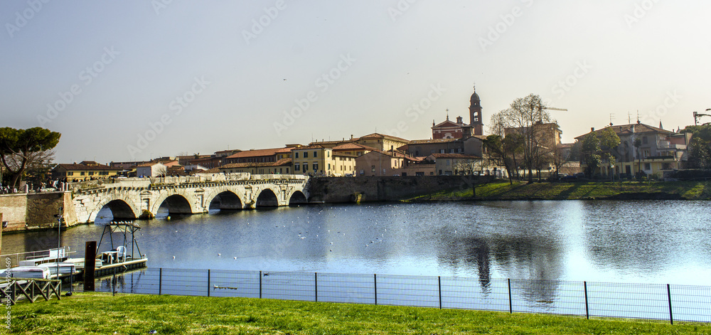 Obraz premium tiberius bridge rimini panorama italy