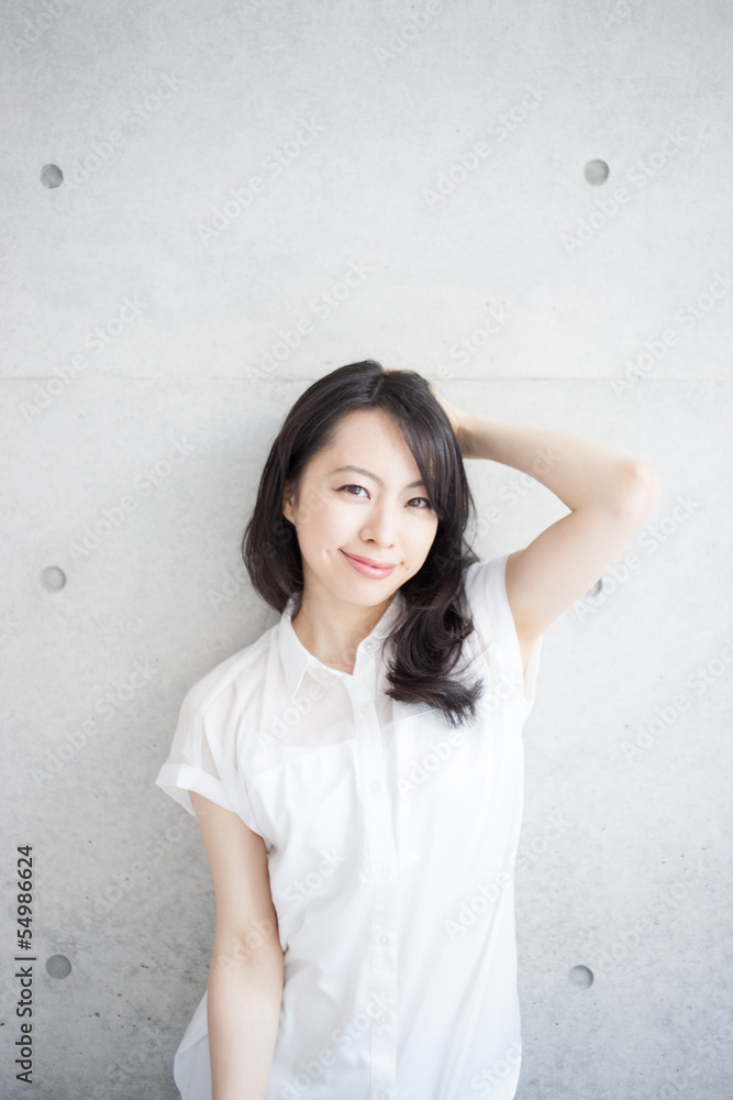 笑顔の女性 笑顔の女性