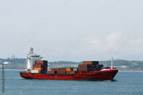 Barco de contenedores photo