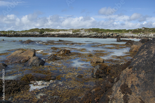 Connemara white beach and rocks © stefaniarossit