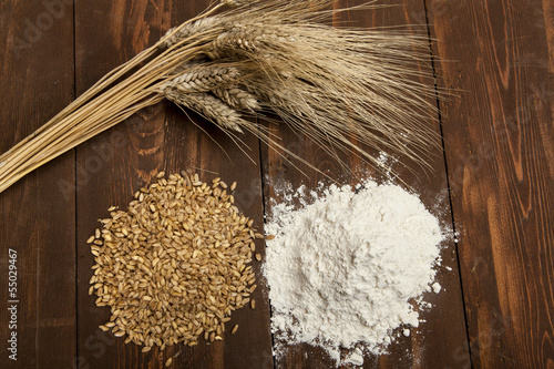 Wheat, plant seeds and flour