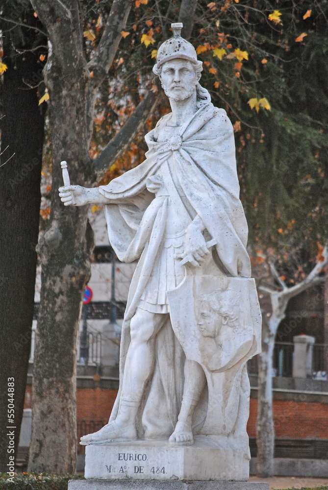 Madrid - Plaza de Oriente - Statua