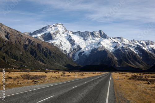 New Zealand Southern Alps © jeayesy