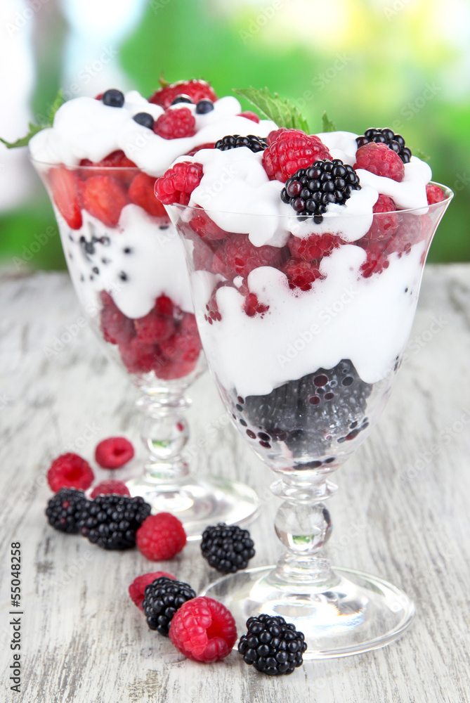 Natural yogurt with fresh berries Natural yogurt with fresh berries