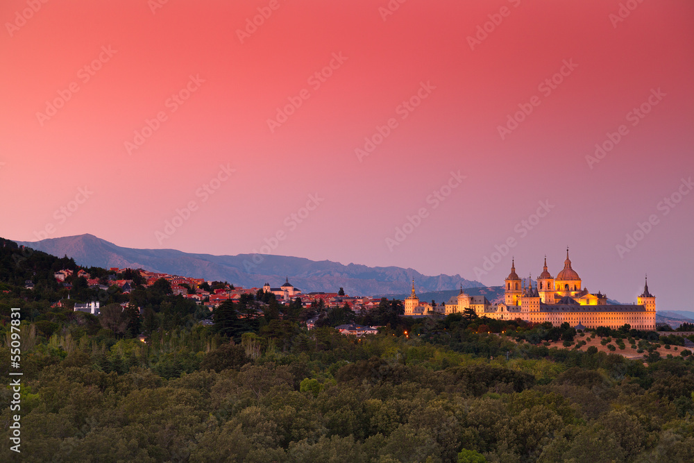 Naklejka premium Warm Sunset in El Escorial Monastery