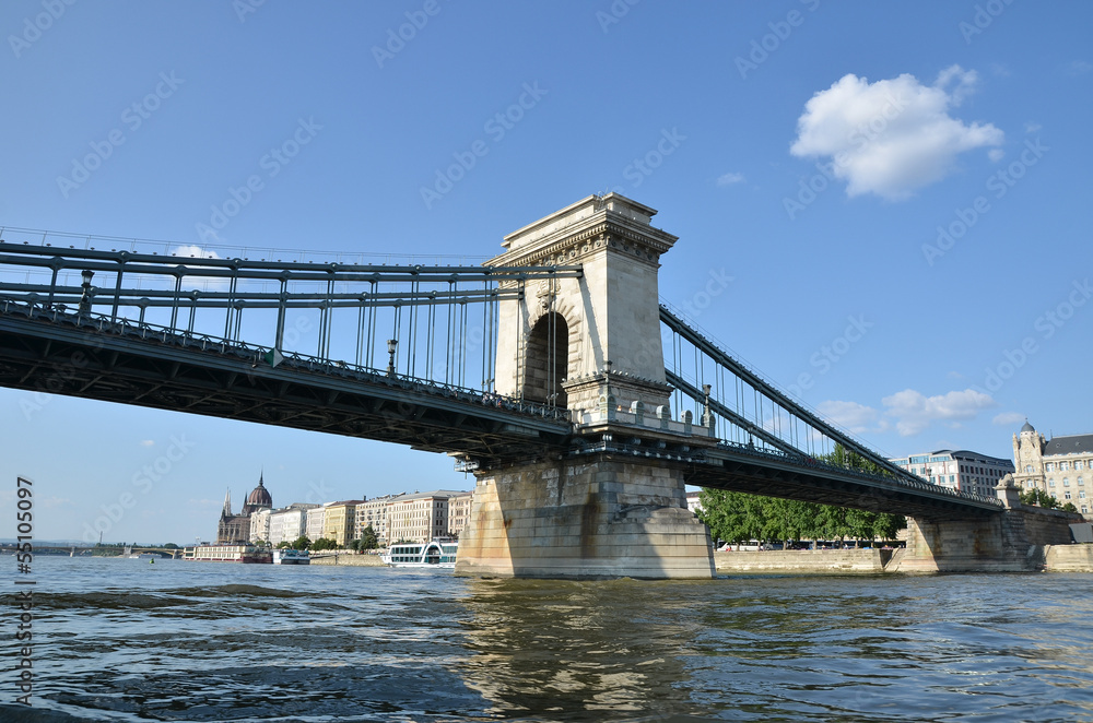 Obraz premium Chain Bridge in Budapest, Hungary