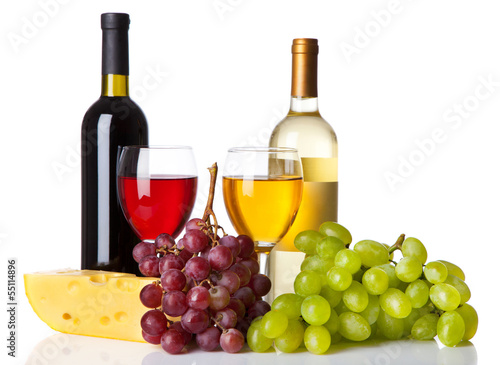 Wine  grapes and cheese