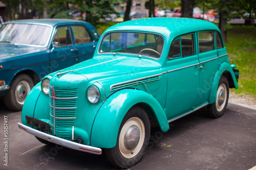 Vintage mint car on display at the park © travnikovstudio